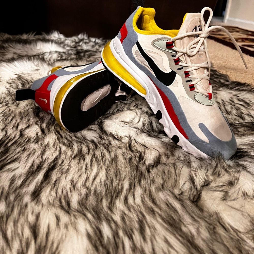 Nike React Air70 Size 8 Women’s
